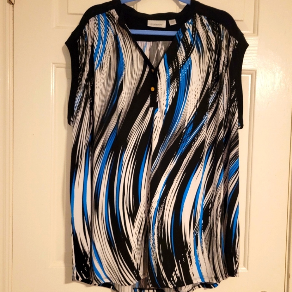 Avenue 26/28 cap sleeve blouse